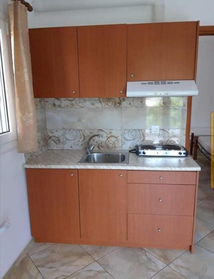 Ενοικιαζόμενα Δωμάτια Γεωργία Σταμούλου Rovies Luaran gambar
